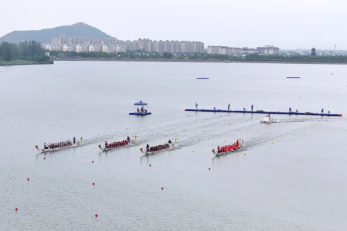 运河之畔百舸争流！体彩公益金助力仪征龙舟精英赛激情开桨 (2)_副本.jpg