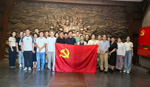 汲取梅钢精神力量 践行体彩使命担当_副本.jpg