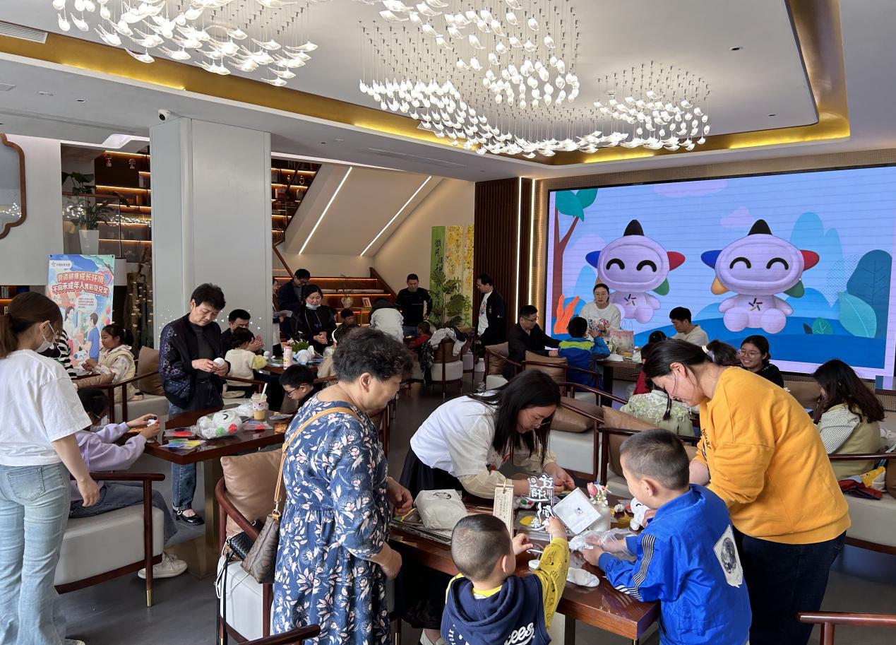 cef4dd35857f48db2684377dc396608