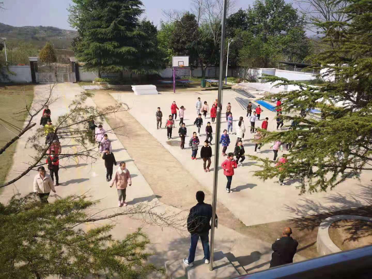 4d2aebd728f997627292e202405684c