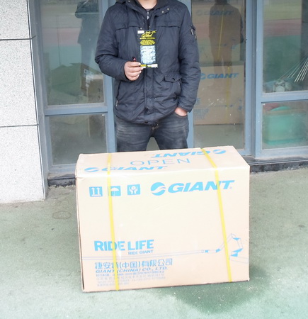 黑旋风炫酷十足 武进仨彩民奖金、自行车双丰收黑旋风中1000元（孙）.jpg