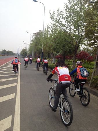 ”顶呱刮拍客“在常州骑行 双胞胎兄弟表现抢眼.jpg
