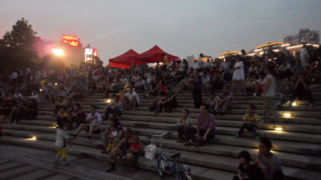 公益体彩送千场体育电影下乡活动 走进常州武进3.jpg