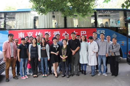 南京：爱洒重阳节  情暖老人心3.jpg