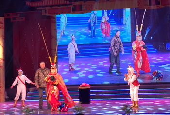 岁月如歌  无锡体彩中心牵手无锡首届老年春晚活动1.jpg