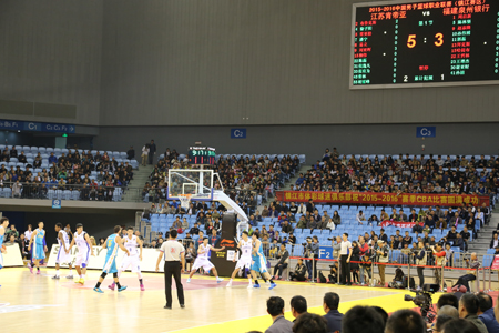 3、镇江体彩全程助力2015-2016赛季CBA江苏肯帝亚男篮镇江赛区的赛事照片.jpg